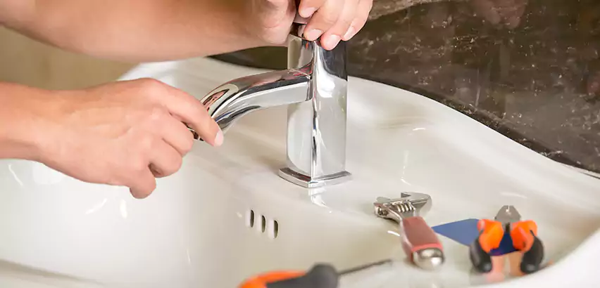 Bathtub Faucet Replacement in Shelton